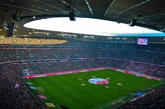 Campo sportivo di Parete, i cittadini chiedono chiarezza sui lavori e sul futuro dell’area